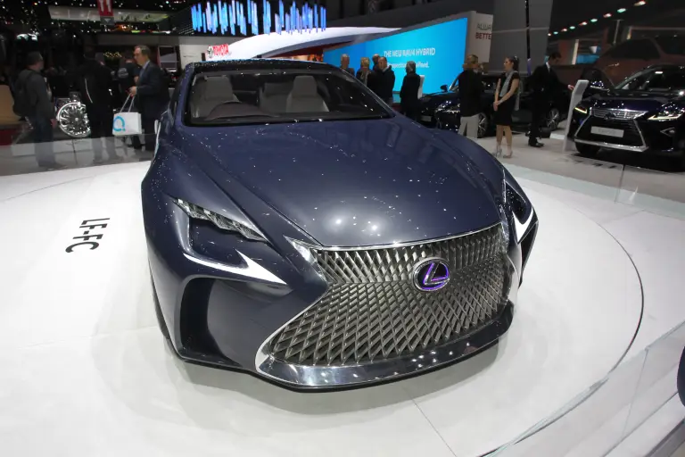 Lexus LF-FC - Salone di Ginevra 2016 - 5