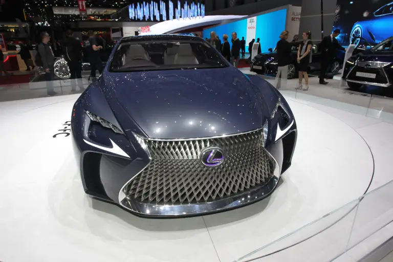 Lexus LF-FC - Salone di Ginevra 2016 - 6