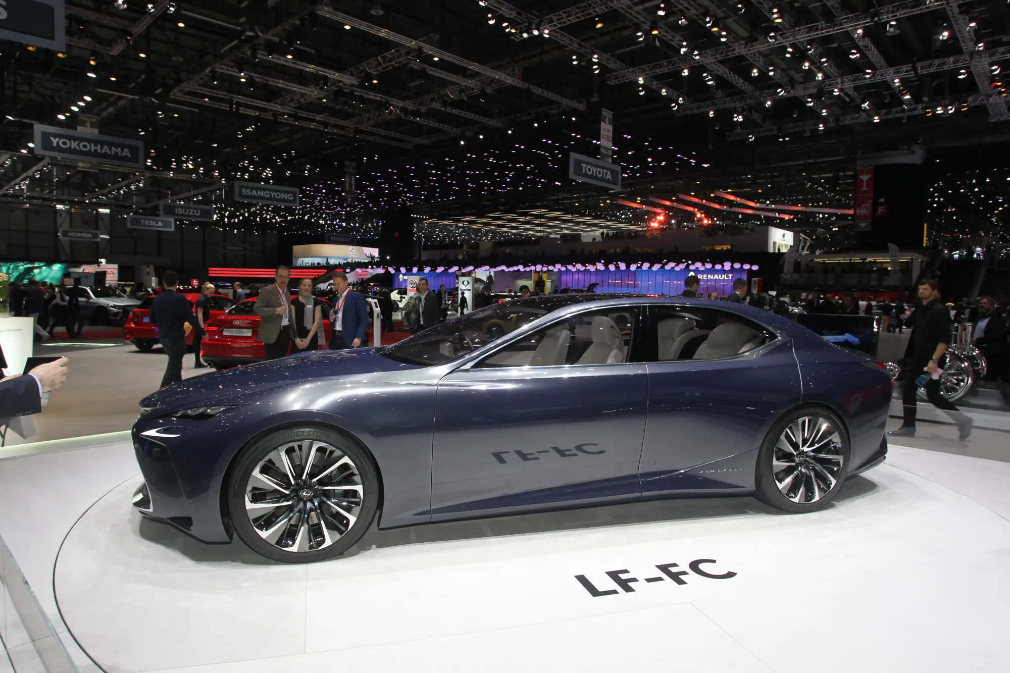 Lexus LF-FC - Salone di Ginevra 2016 - 7