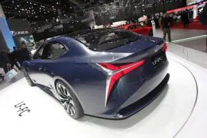 Lexus LF-FC - Salone di Ginevra 2016