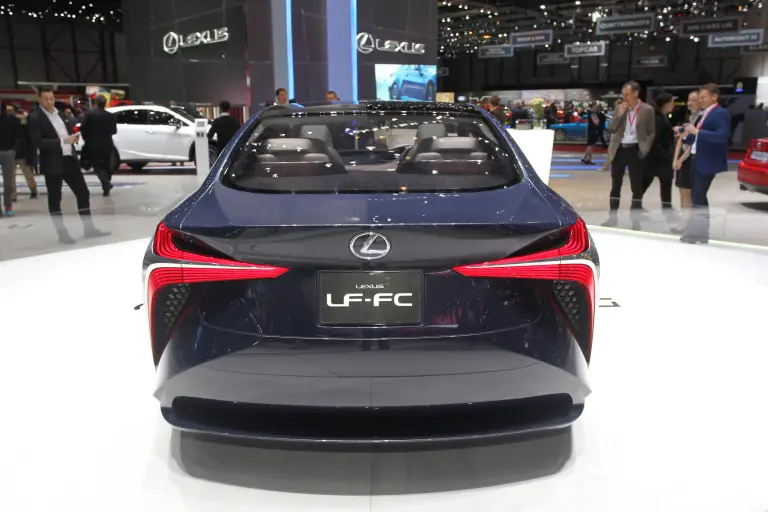 Lexus LF-FC - Salone di Ginevra 2016 - 9