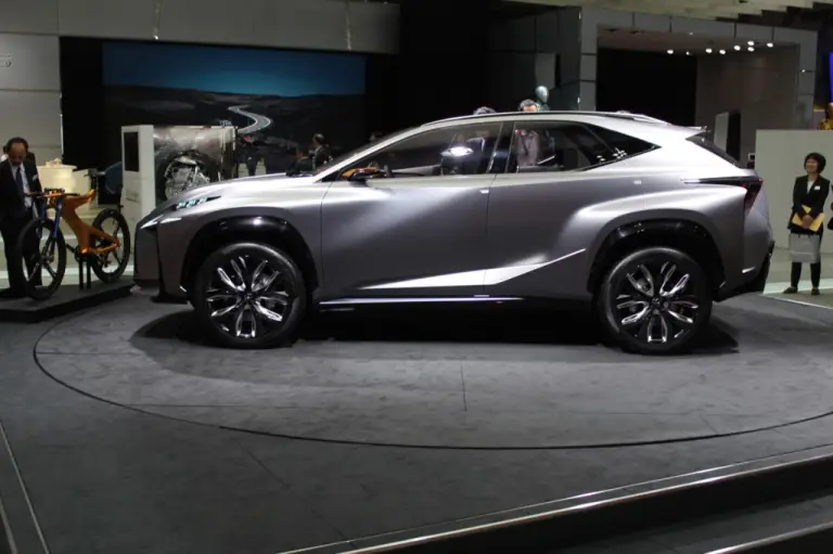 Lexus LF-NX Turbo Advanced Crossover Concept - Salone di Tokyo 2013 - 4