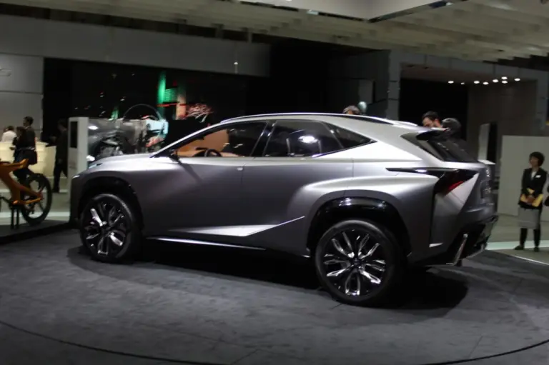 Lexus LF-NX Turbo Advanced Crossover Concept - Salone di Tokyo 2013 - 5
