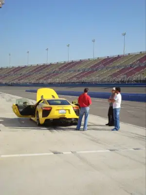 Lexus LFA durante un test in California