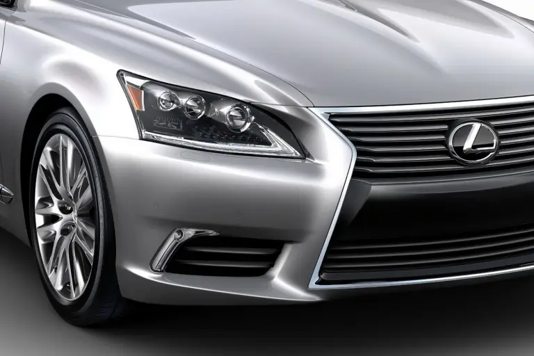 Lexus LS 2013 nuove immagini - 2