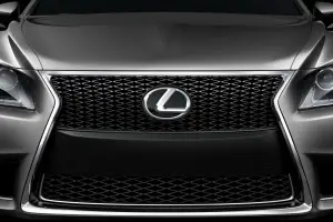 Lexus LS 2013 nuove immagini - 18