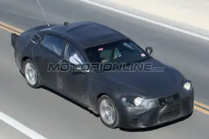 Lexus LS 2018 (foto spia)