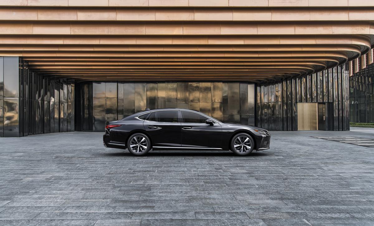 Lexus LS 2021