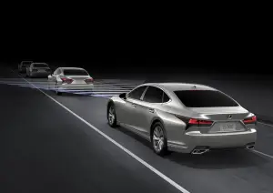 Lexus LS 2021 - 34