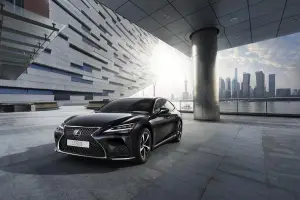 Lexus LS 2021 - 44