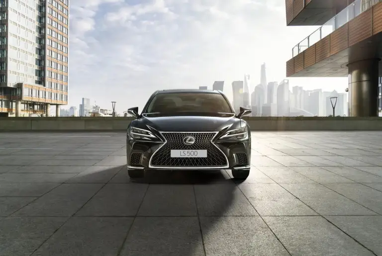 Lexus LS 2021 - 49