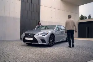 Lexus LS 500h 2021