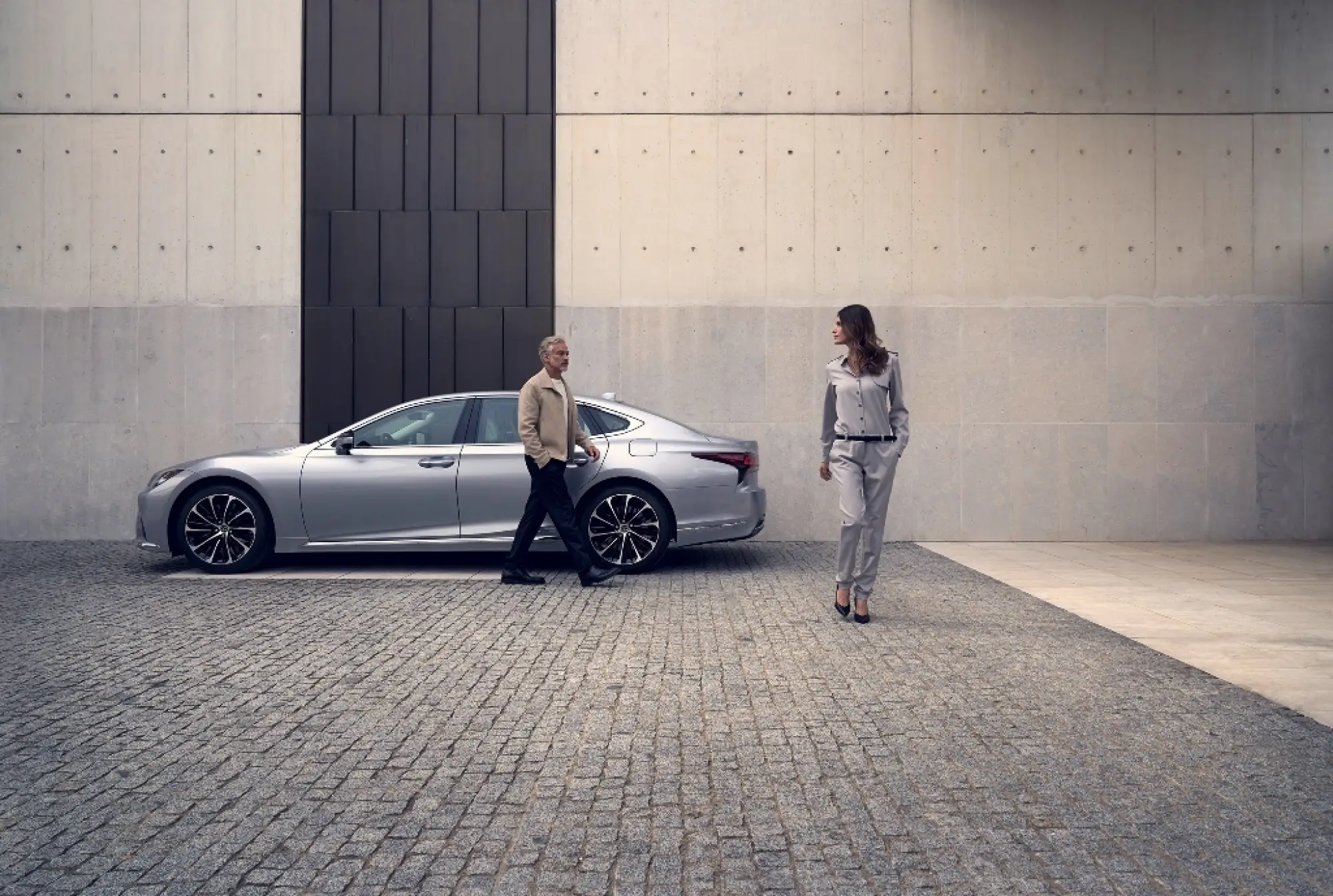 Lexus LS 500h 2021 - 6