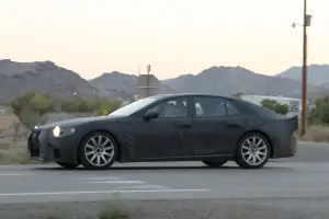 Lexus LS foto spia 5 agosto 2016