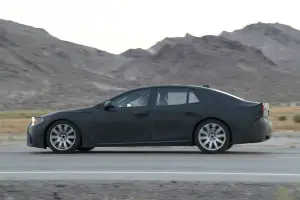 Lexus LS foto spia 5 agosto 2016 - 11