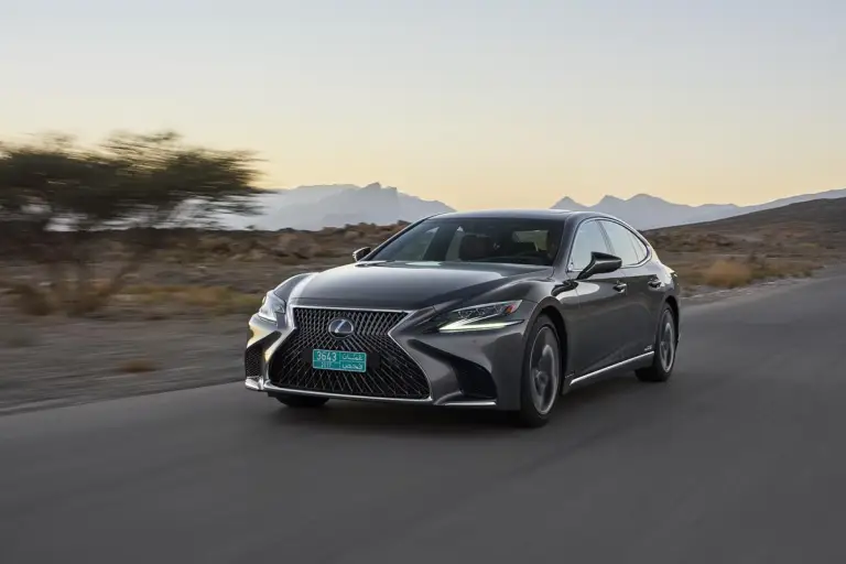 Lexus LS Hybrid MY 2018 - 3