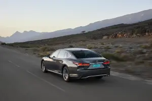 Lexus LS Hybrid MY 2018