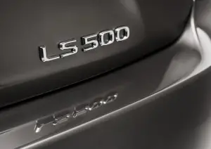 Lexus LS MY 2018 - 13
