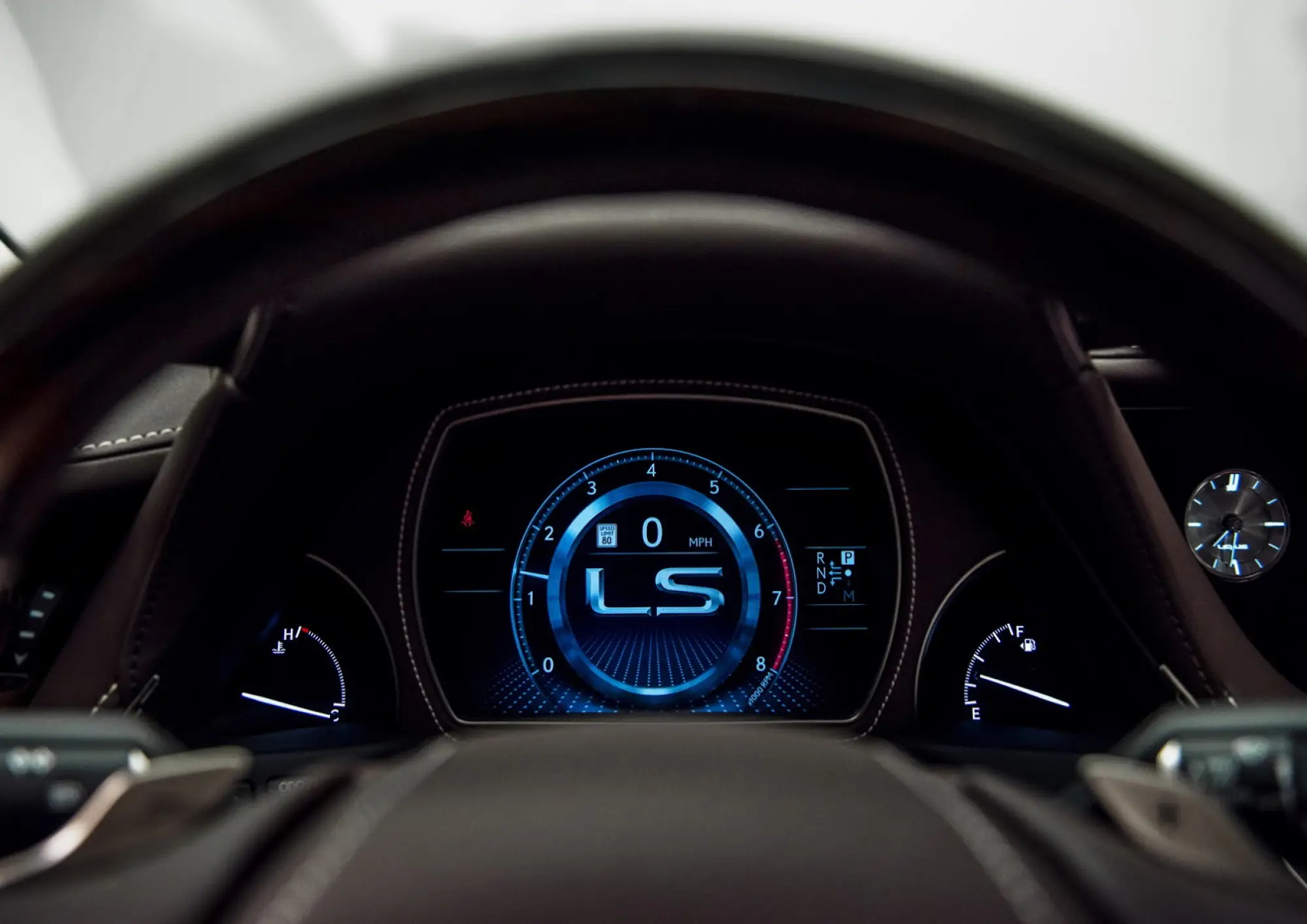 Lexus LS MY 2018 - 17