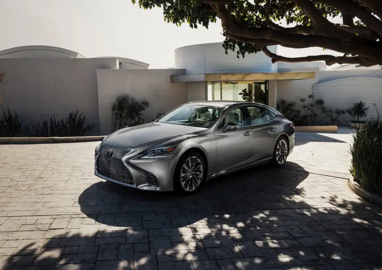 Lexus LS MY 2018 - 6