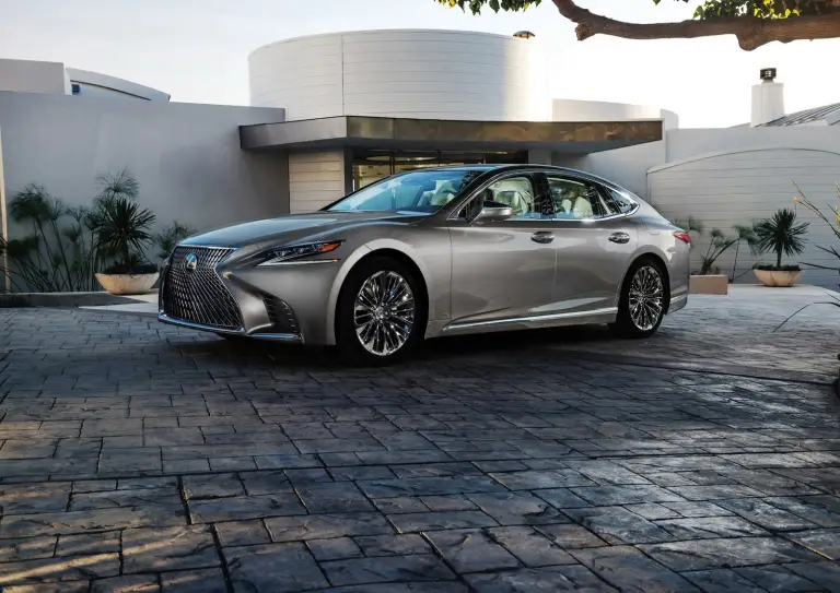 Lexus LS MY 2018 - 8