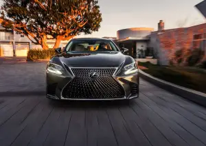 Lexus LS MY 2018 - 9