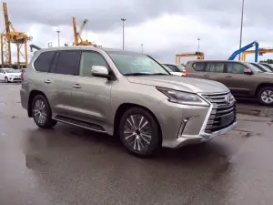 Lexus LX 570 MY 2016 - Foto spia - 1