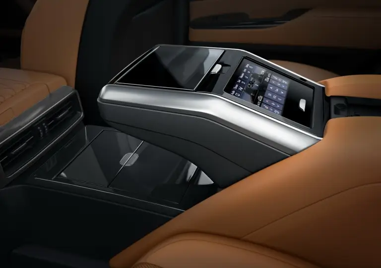 Lexus LX 600 2022 - Foto ufficiali - 30