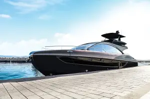Lexus LY 650 Yacht