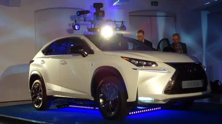 Lexus NX 300h - Debutto europeo a Londra - 33