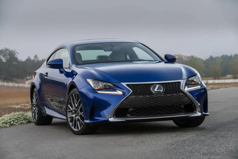 Lexus RC Coupe MY 2016 - 1