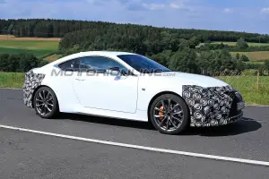 Lexus RC-F foto spia 24 luglio 2018 - 4