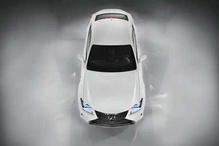 Lexus RC F Sport - 18