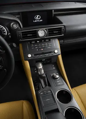 Lexus RC - 6