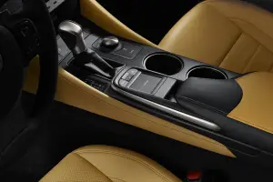 Lexus RC - 7