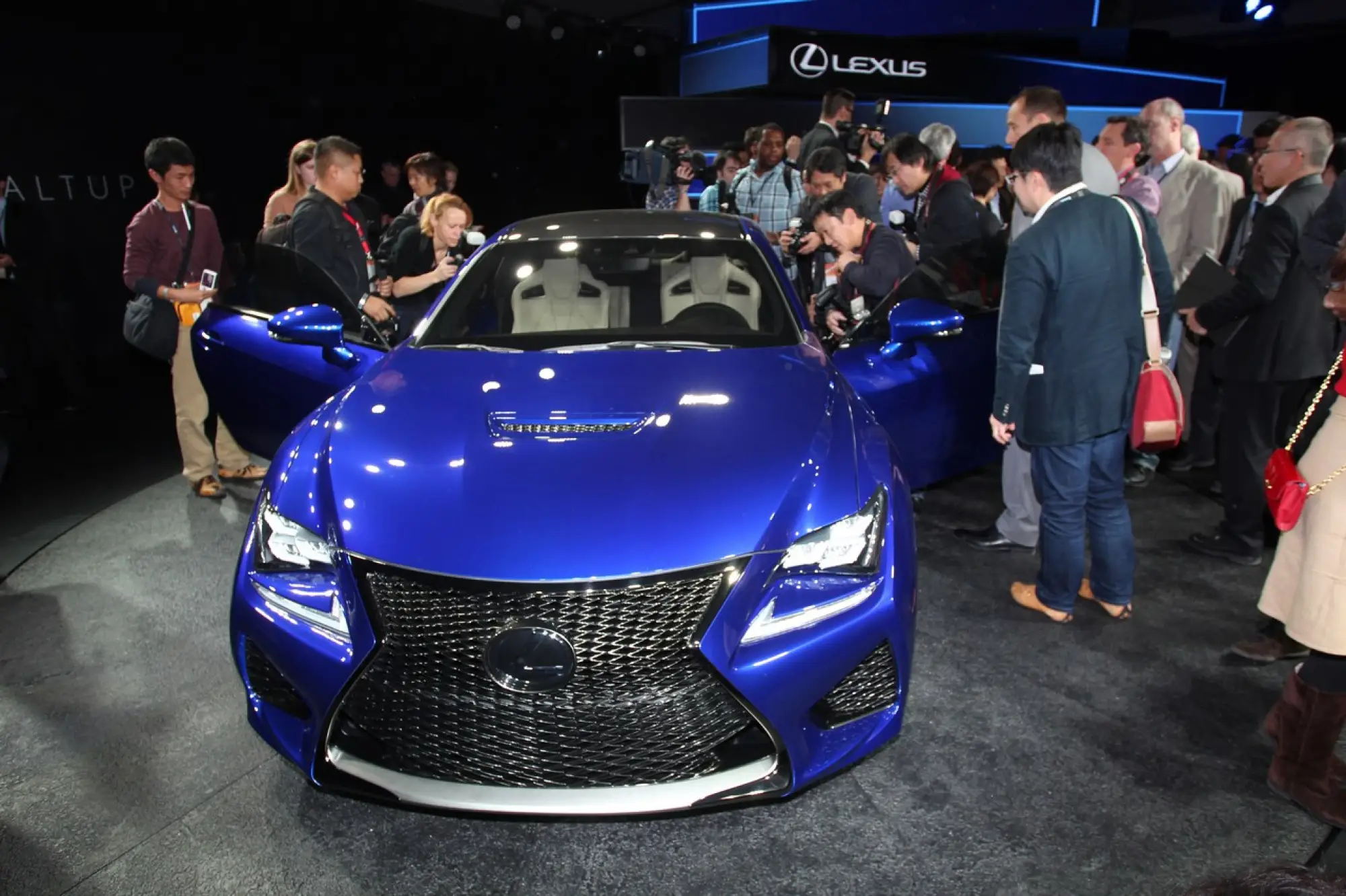  Lexus RCF - Salone di Detroit 2014 - 4