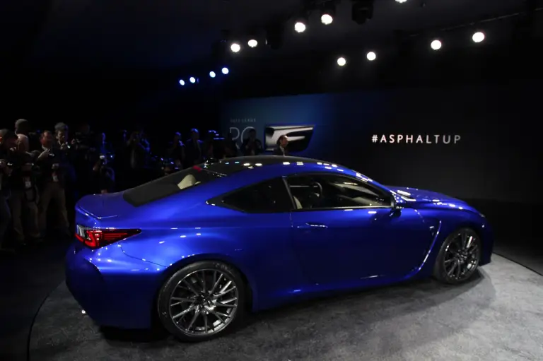  Lexus RCF - Salone di Detroit 2014 - 11