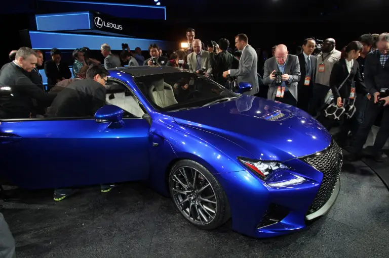  Lexus RCF - Salone di Detroit 2014 - 15
