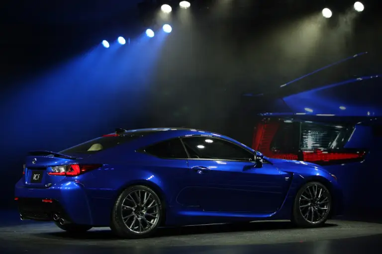  Lexus RCF - Salone di Detroit 2014 - 28