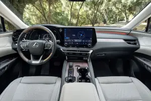 Lexus RX 450h 2022