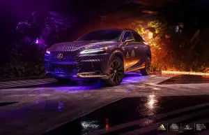 Lexus RX  Black Panther