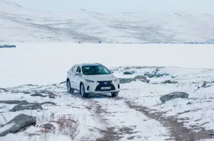 Lexus sul lago ghiacciato Baikal  - 42