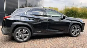 Lexus UX 300e 2021