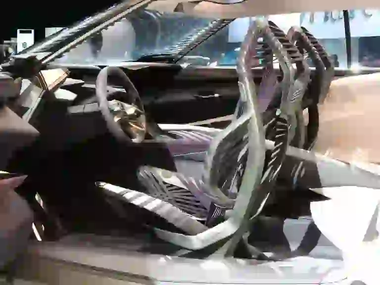 Lexus UX Concept Salone di Detroit 2017 - 3