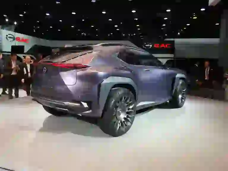 Lexus UX Concept Salone di Detroit 2017 - 8