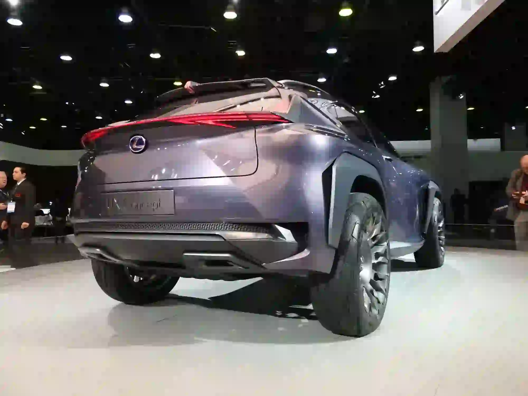 Lexus UX Concept Salone di Detroit 2017 - 10