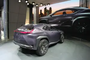 Lexus UX Concept - Salone di Parigi 2016 - 10