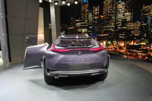 Lexus UX Concept - Salone di Parigi 2016 - 11