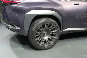 Lexus UX Concept - Salone di Parigi 2016