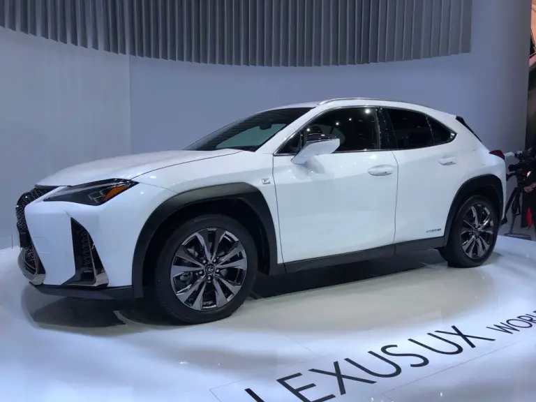 Lexus UX crossover - Salone di Ginevra 2018  - 4